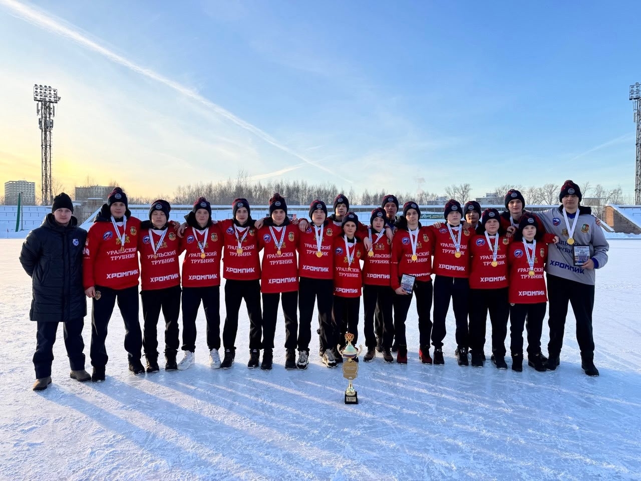 АХМ «Уральский трубник» взяла золото на Первенстве России по хоккею с мячом