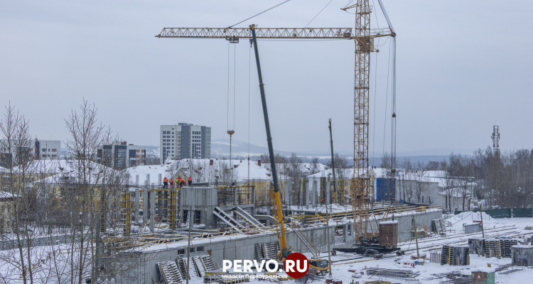 На стадионе «Уральский Трубник» полным ходом ведётся строительство трибун