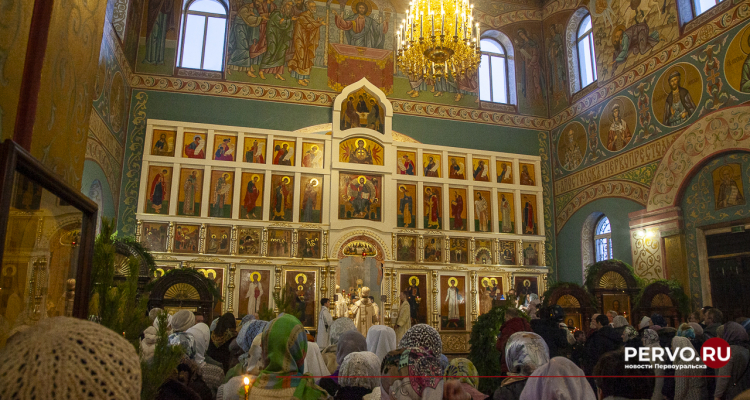 Православные христиане отмечают Сретение Господне