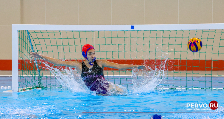 Ватерполистки «Евразия» проиграли два домашних матча «Буревестнику»