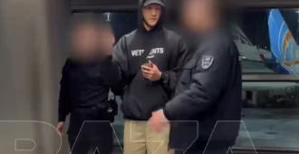 СМИ сообщили о задержании комика Сабурова в московском аэропорту