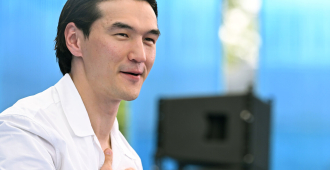 Сабуров около получаса шутил о выдворении из России на концерте в Дубае