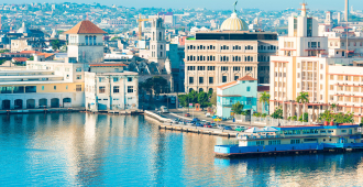 На Кубе россиян начали массово выселять из отелей