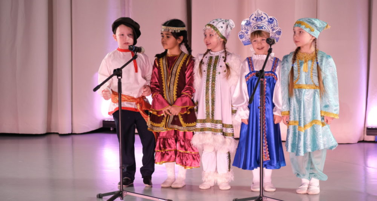 Фестиваль патриотической песни «Я люблю тебя, Россия!» объединил юных первоуральцев