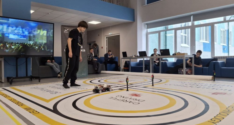 В городе прошли международные соревнования по робототехнике «Роботраффик»