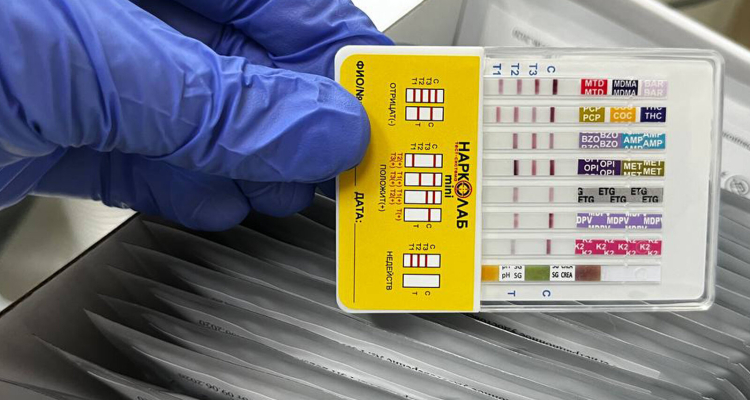 Школьников проверили на наркотики