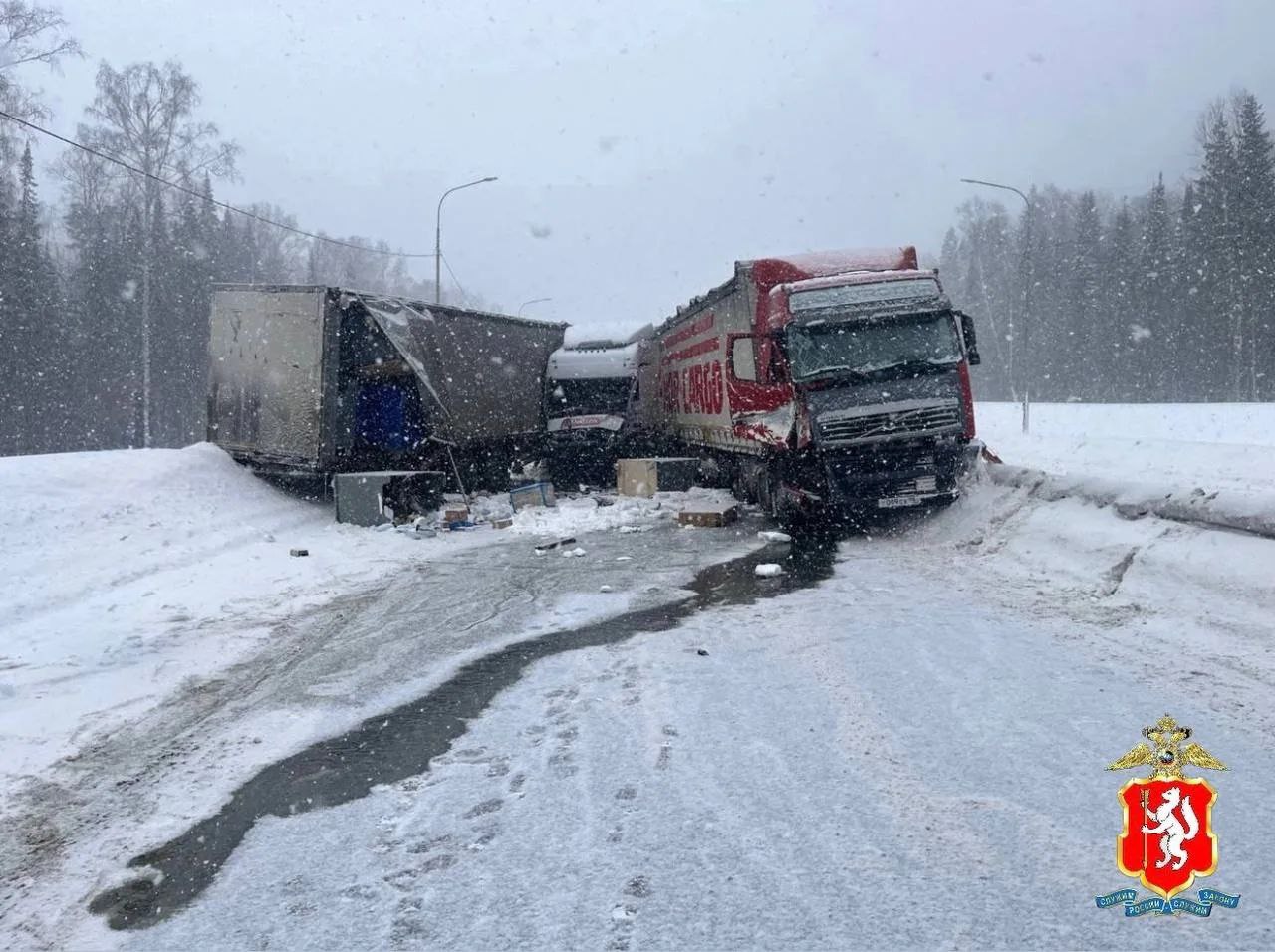 Из-за ДТП с фурами федеральную трассу закрыли
