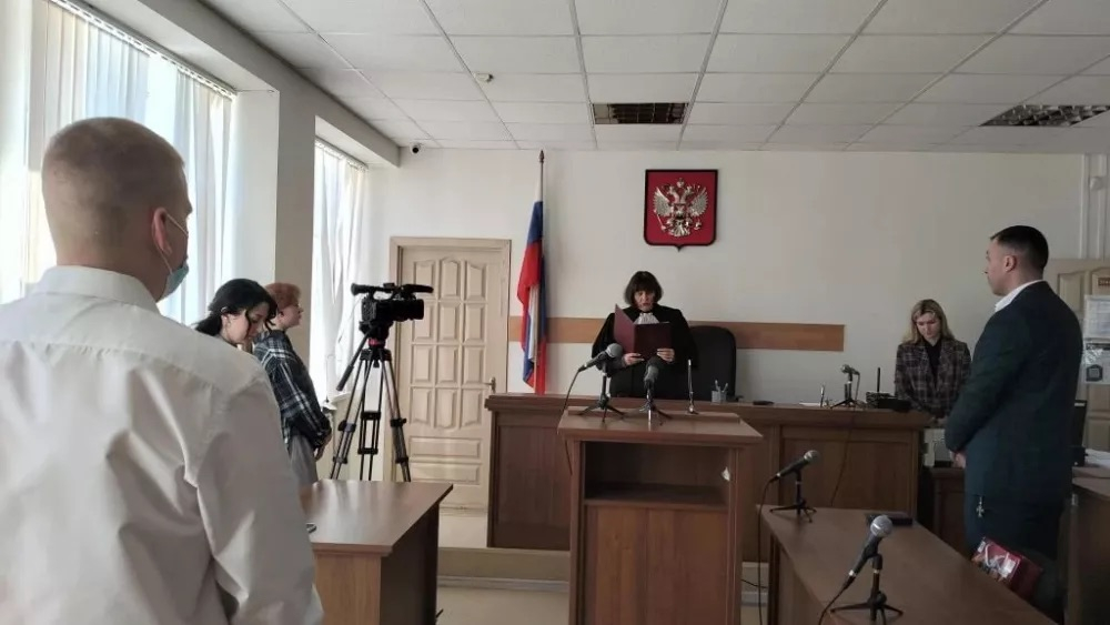 Житель Первоуральска отделался штрафом за поддельные права