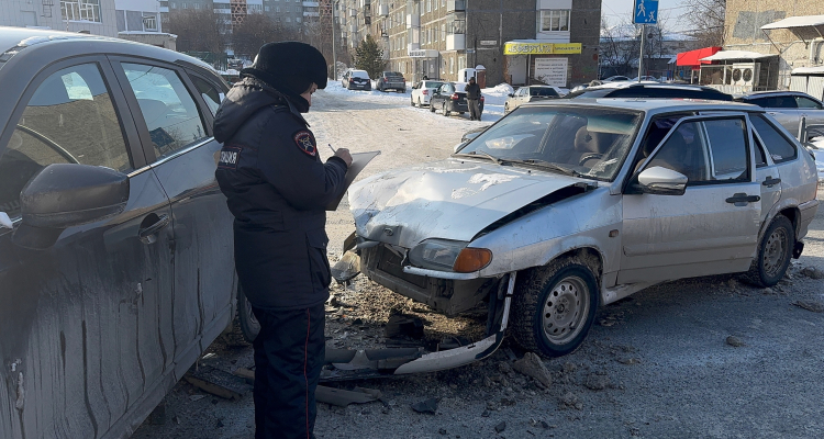 В ДТП пострадала 17-летняя первоуралочка