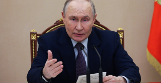 Большинство опрошенных в России доверяют Путину