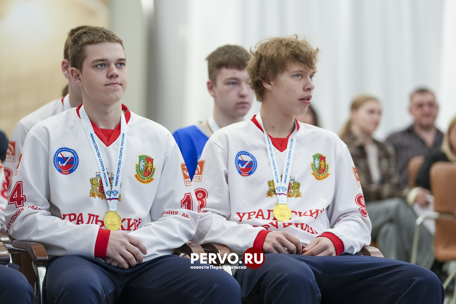 В ИКЦ чествовали чемпионов АХМ «Уральский Трубник»