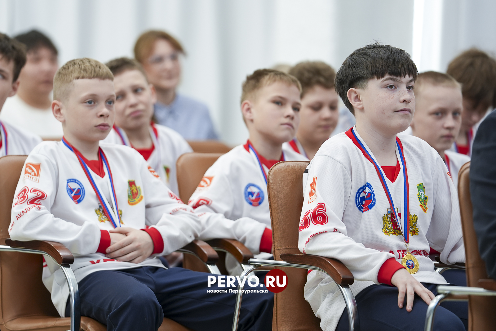 В ИКЦ чествовали чемпионов АХМ «Уральский Трубник»