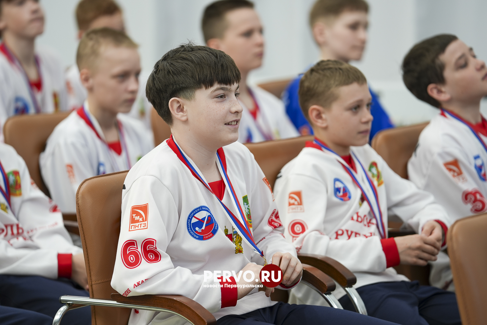 В ИКЦ чествовали чемпионов АХМ «Уральский Трубник»