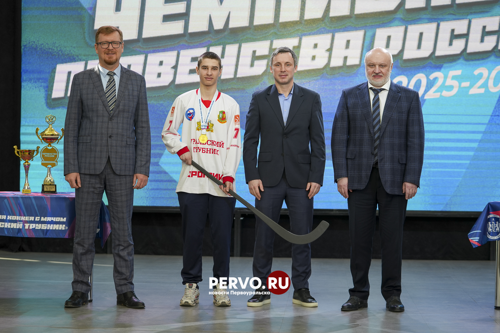 В ИКЦ чествовали чемпионов АХМ «Уральский Трубник»