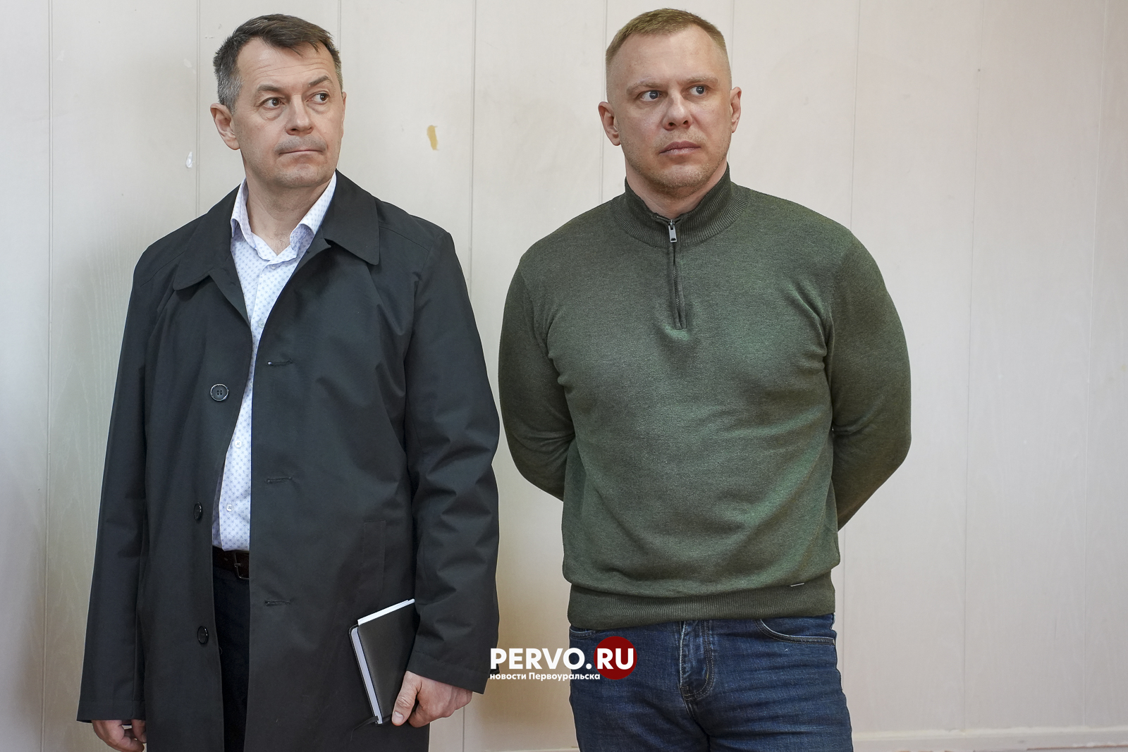 Глава Первоуральска встретился с жителями, где смыло часть моста