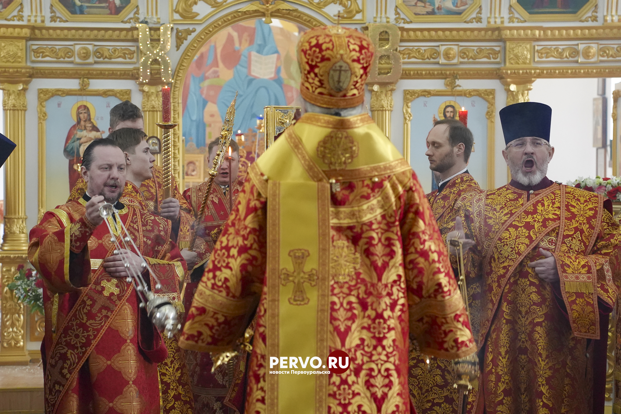 Митрополит Екатеринбургский и Верхотурский совершил чин освящения закладного камня нового храма в Первоуральске