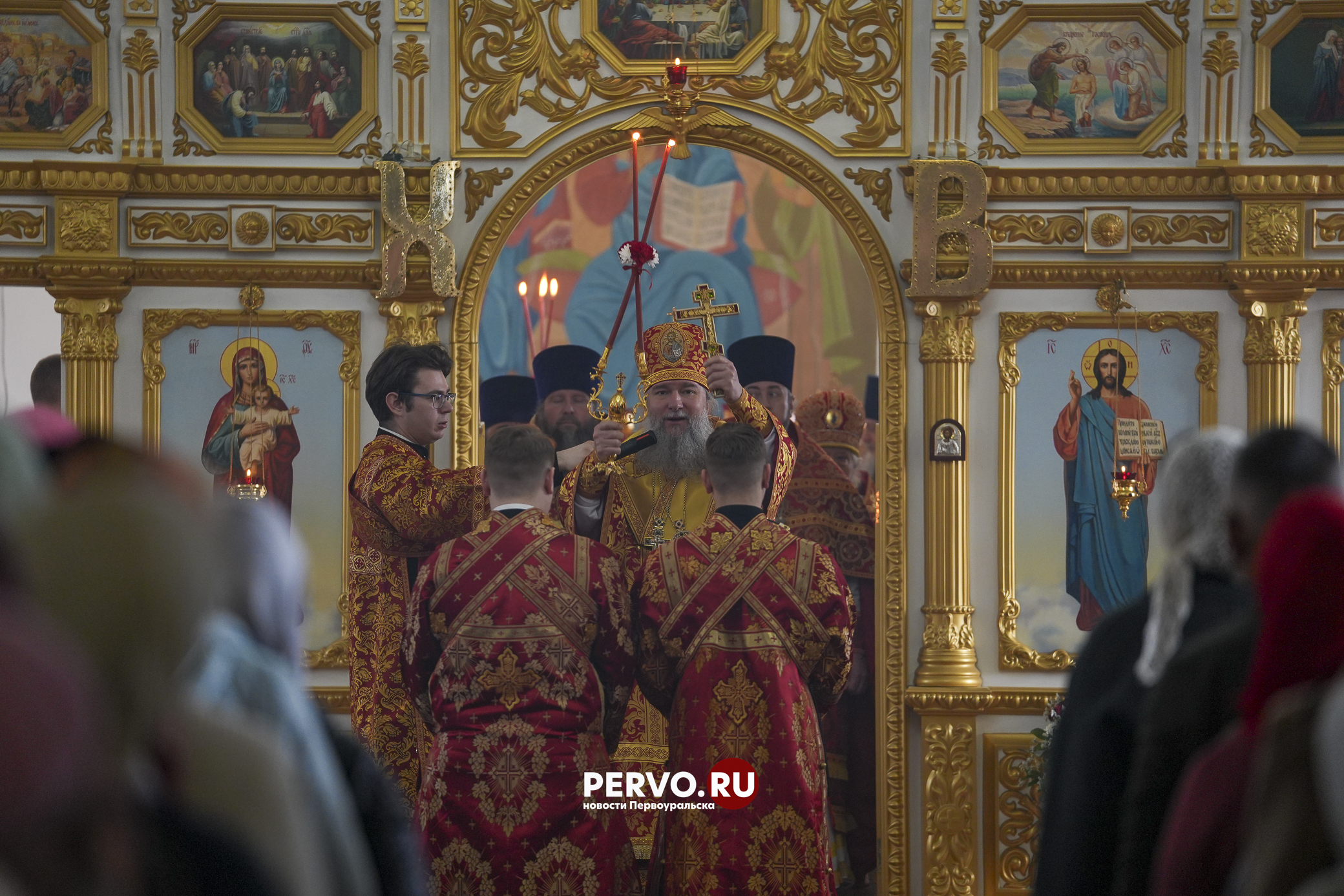 Митрополит Екатеринбургский и Верхотурский совершил чин освящения закладного камня нового храма в Первоуральске