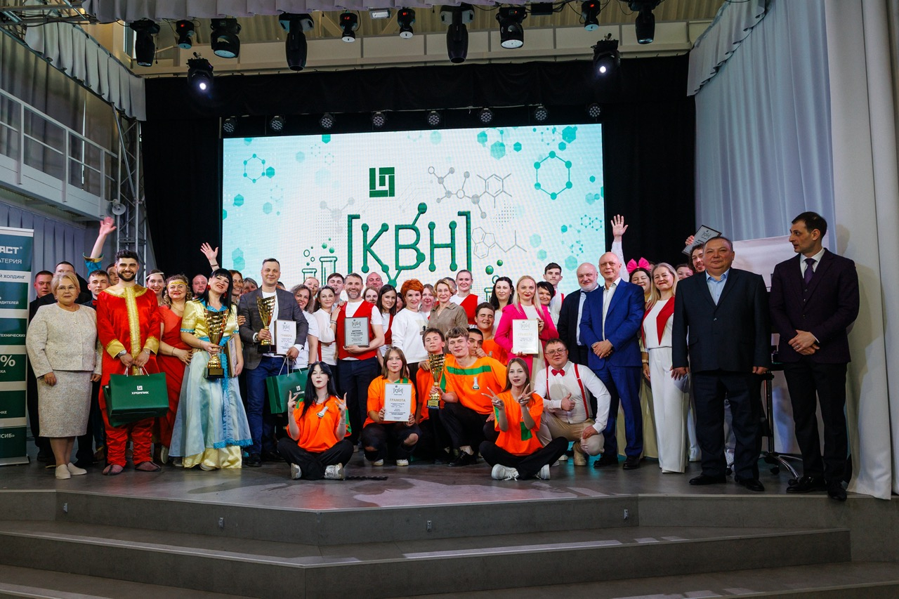 В Первоуральске с настоящим заводским размахом прошел фестиваль КВН