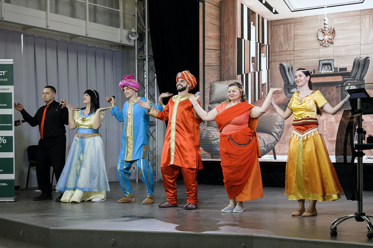 В Первоуральске с настоящим заводским размахом прошел фестиваль КВН