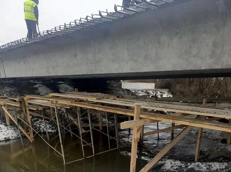 Под Первоуральском полностью закроют движение по старому мосту