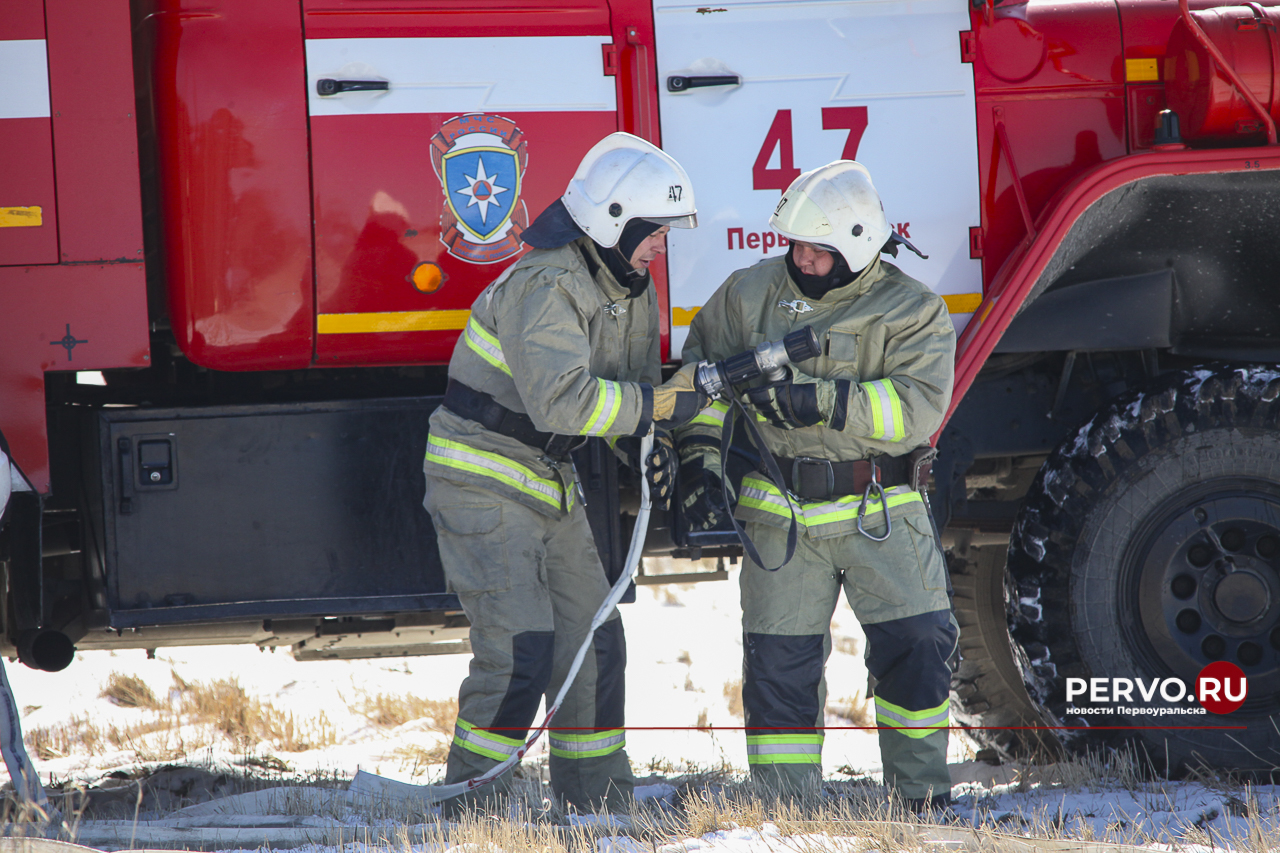 Сотрудники МЧС провели учения на складе мазута
