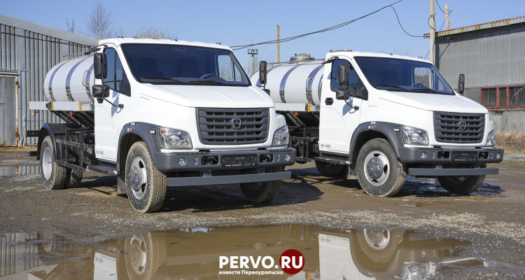 Город купил две новые автоцистерны для доставки воды