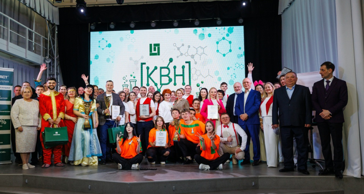 В Первоуральске с настоящим заводским размахом прошел фестиваль КВН