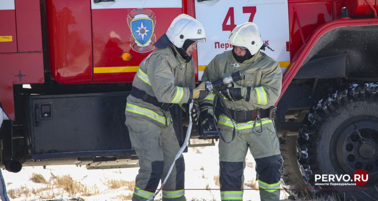 Сотрудники МЧС провели учения на складе мазута