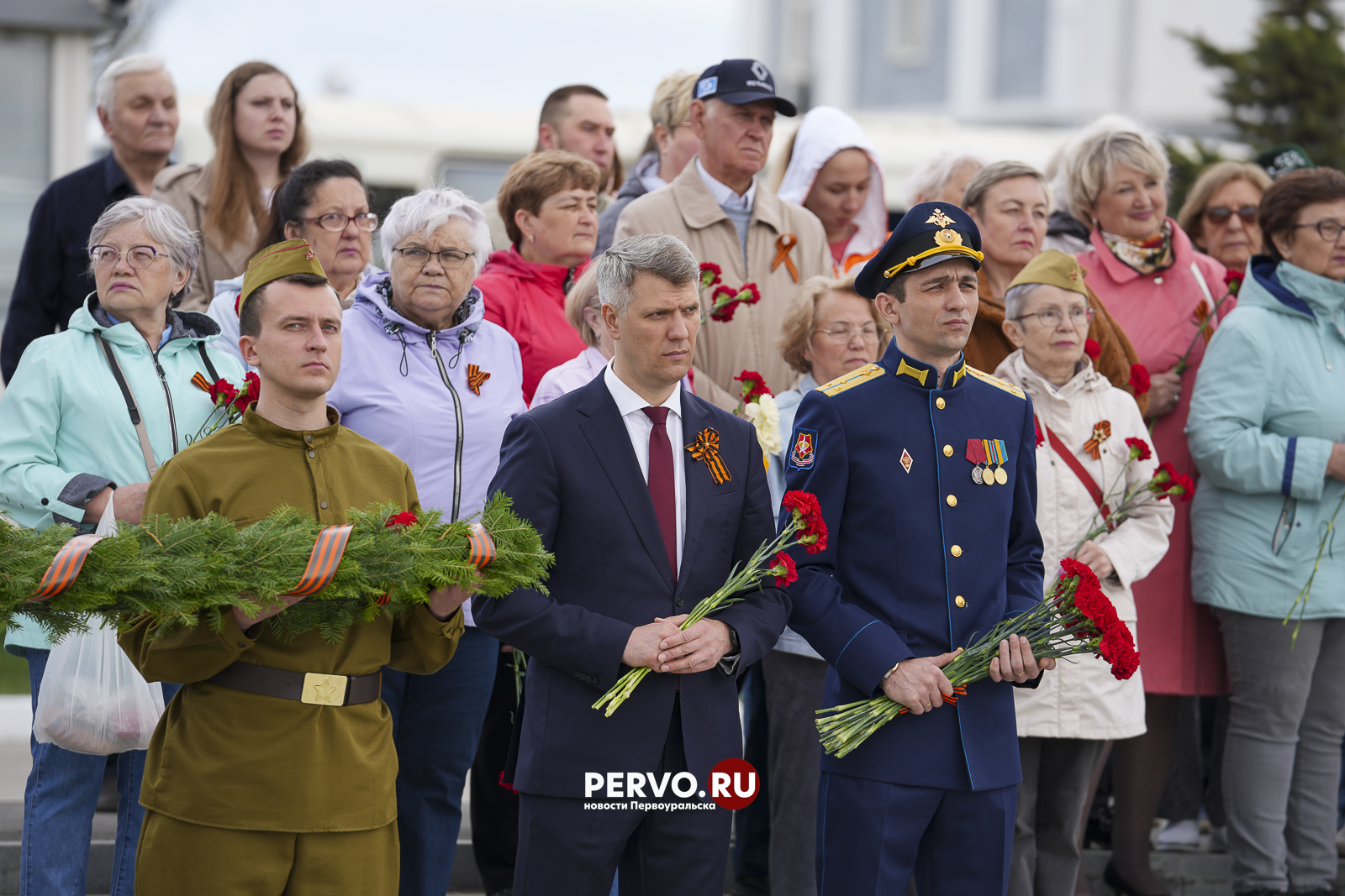 В Первоуральске почтили память павших в Великой Отечественной войне и тех, кто ковал победу в тылу