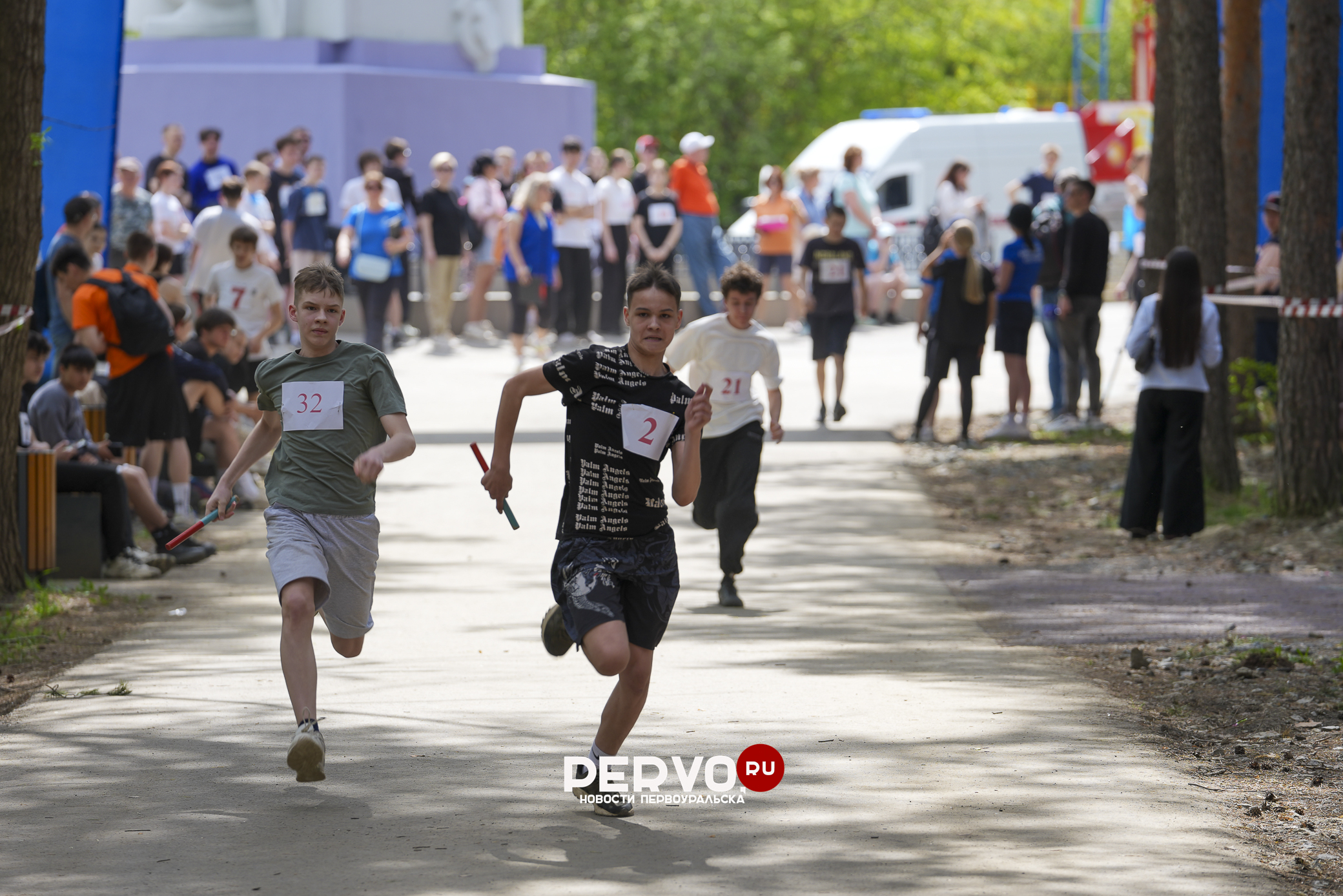 В Первоуральске в парке прошла легкоатлетическая эстафета, посвящённая 81-летию Победы