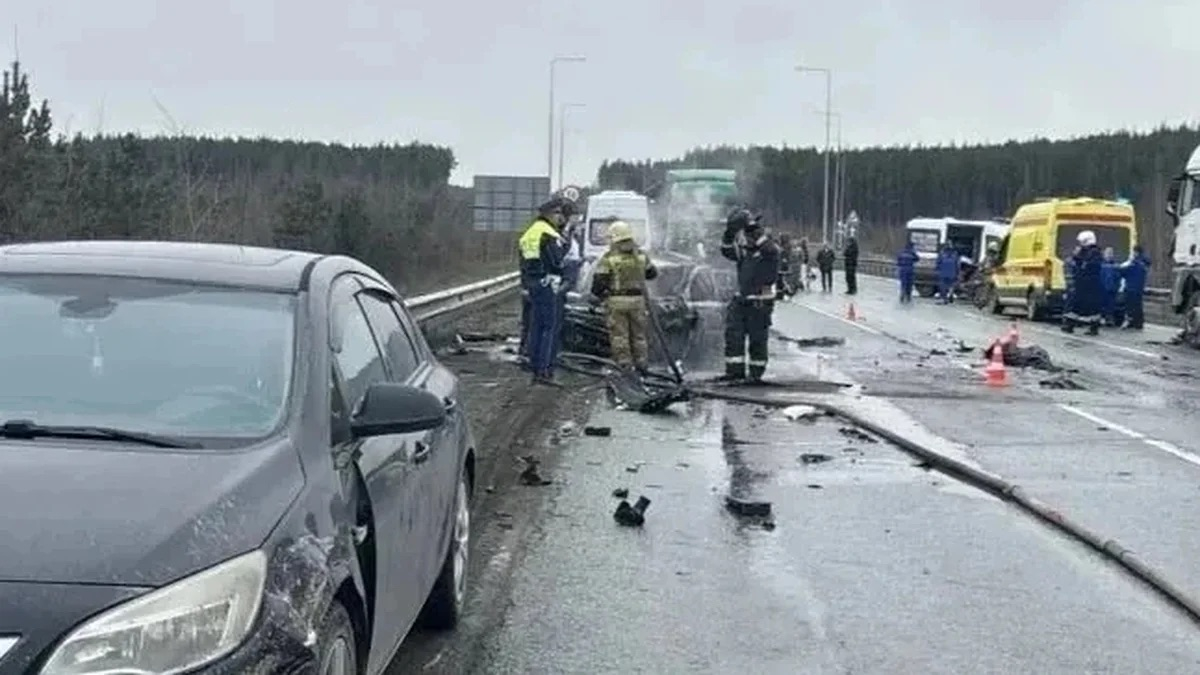 Трое детей погибли в ДТП с загоревшейся машиной под Первоуральском