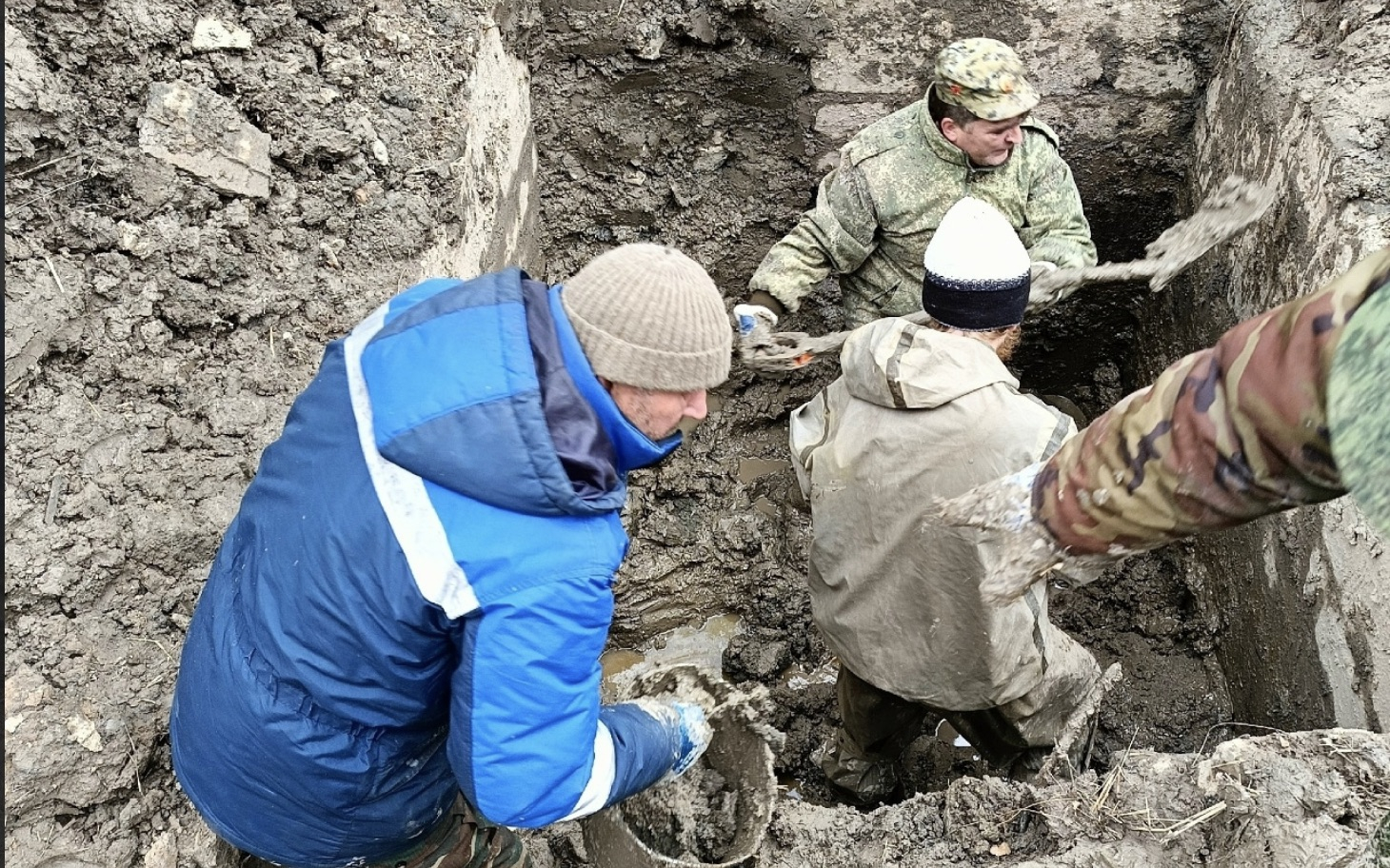 Останки более ста советских солдат подняли поисковики на «Вахте Памяти»