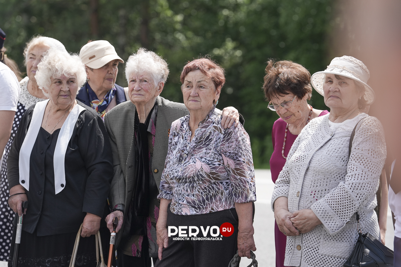 Жителям Первоуральска передали капсулу со священной землёй Брестской крепости-героя