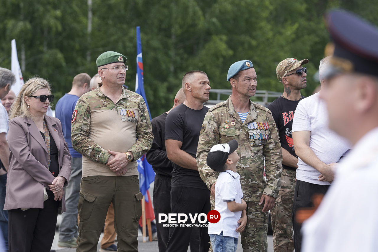 Жителям Первоуральска передали капсулу со священной землёй Брестской крепости-героя