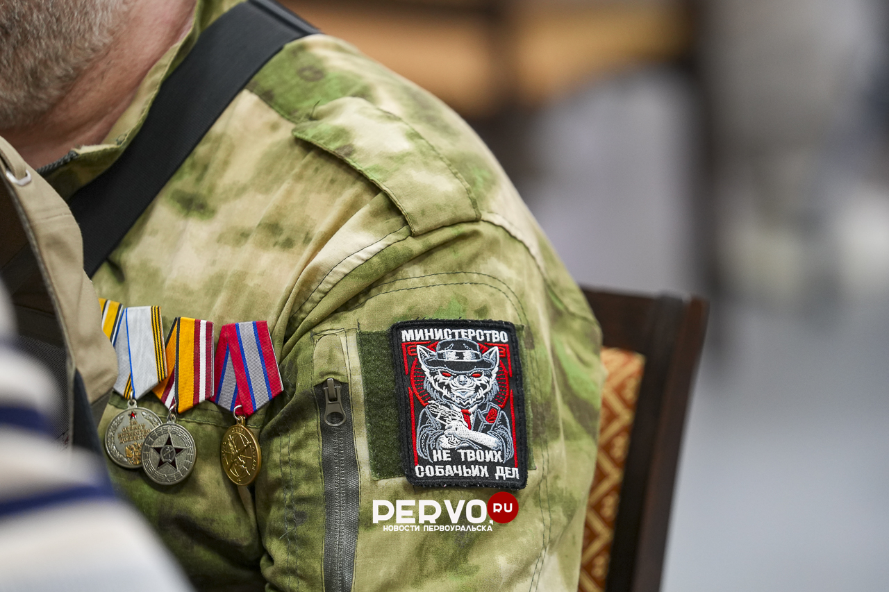 Двое первоуральских военных вернулись в Россию из украинского плена