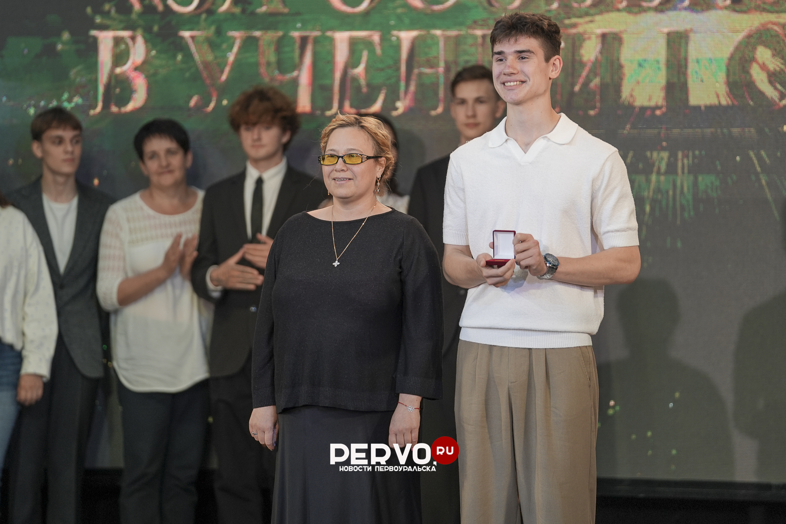 83 одиннадцатиклассника из Первоуральска получили медали «За особые успехи в учении»