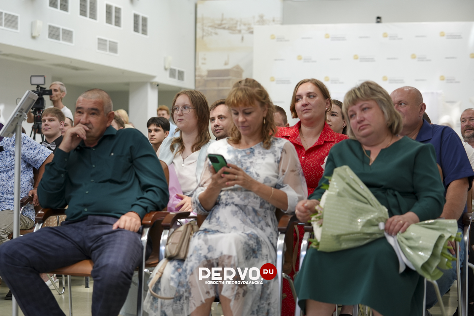 В Первоуральске три пары поженились в День семьи, любви и верности