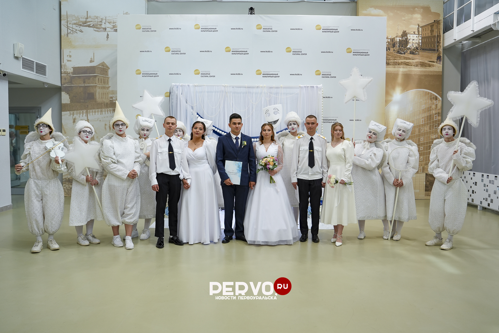 В Первоуральске три пары поженились в День семьи, любви и верности
