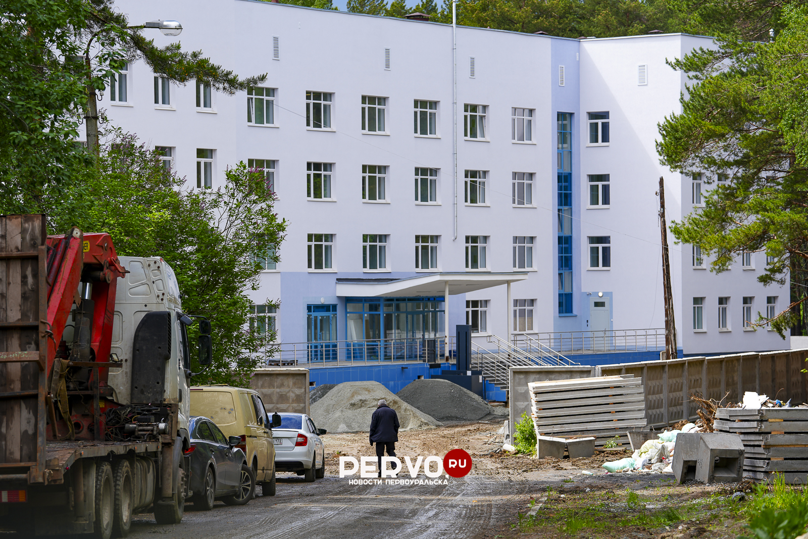 Губернатор поручил завершить ремонт тубдиспансера в Первоуральске