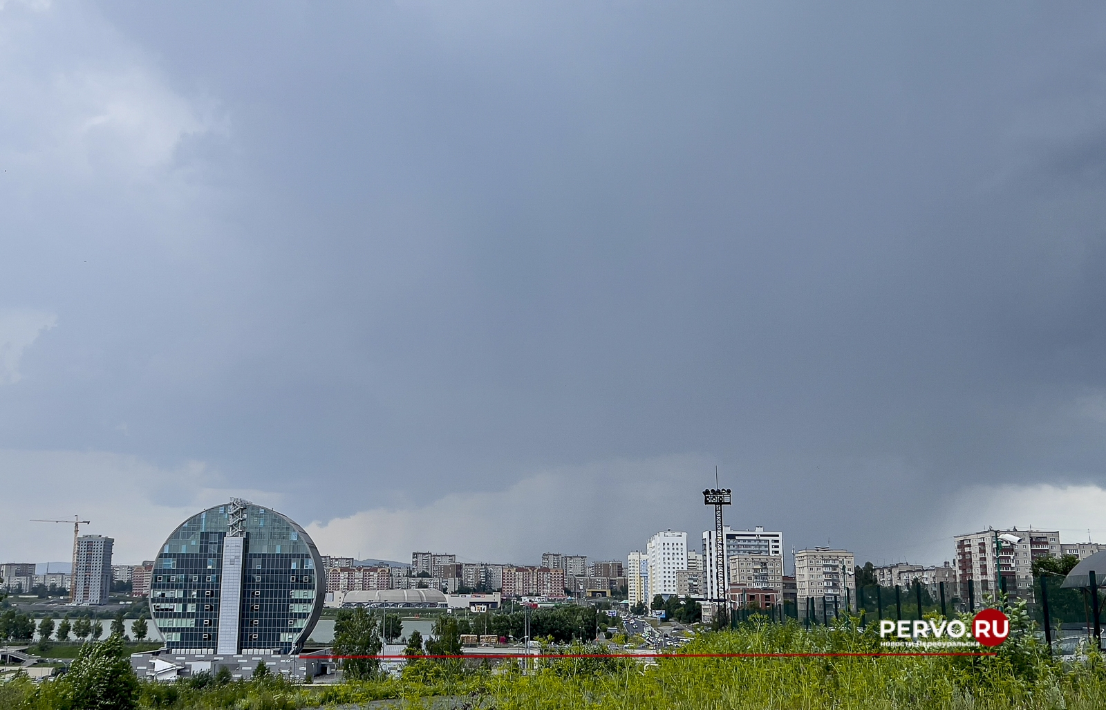 Атмосферный фронт сегодня принесёт дожди и грозы